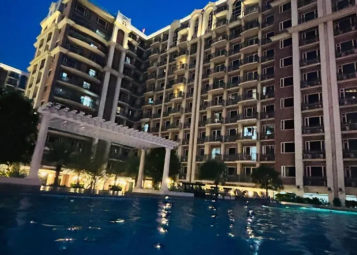 H Cloud Monarch Parksuites Near Moa And Casino